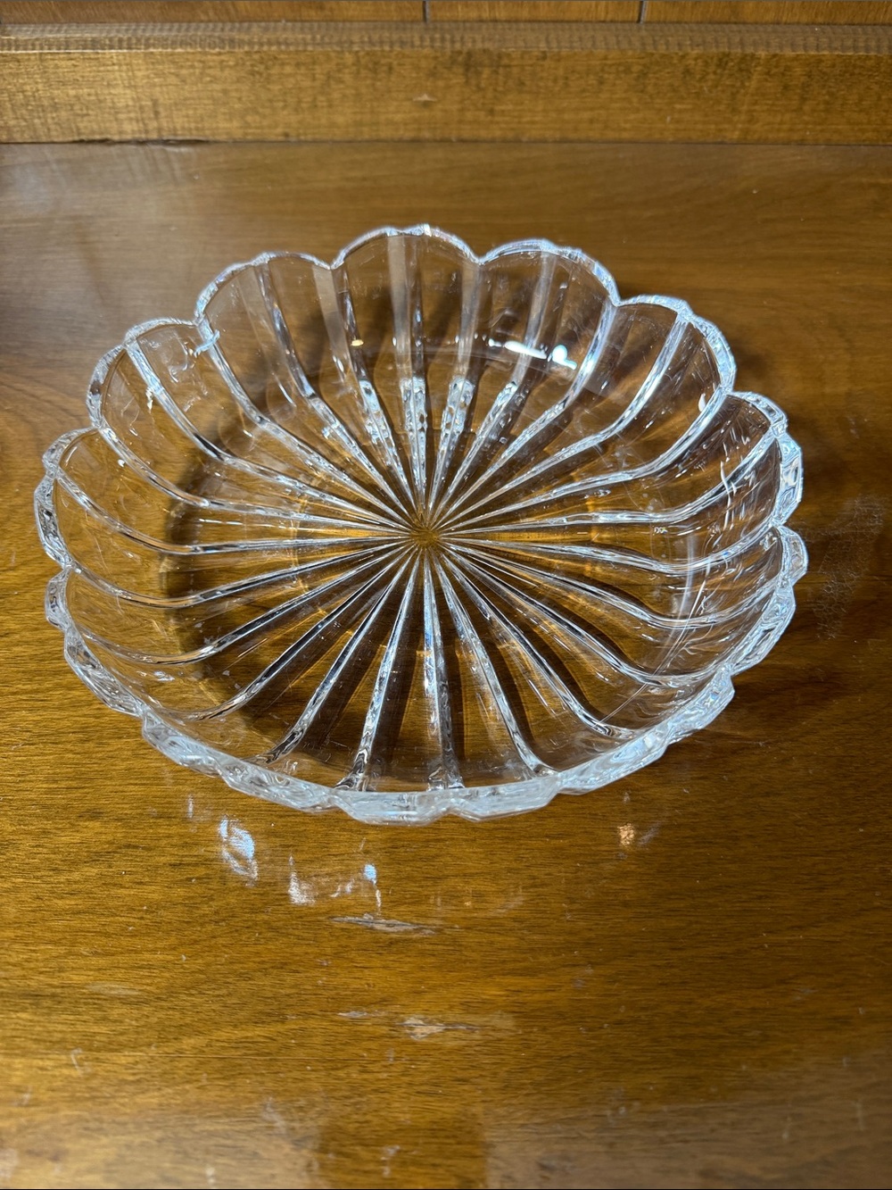 Stanley Clear Scalloped Glass Serving Bowl
